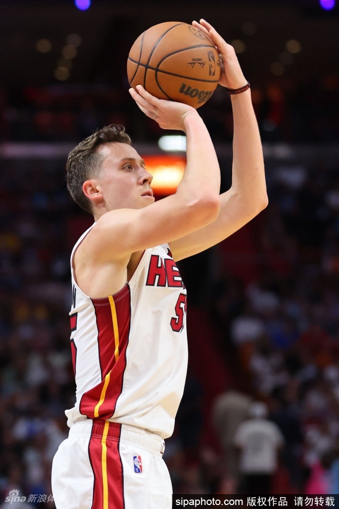 [NBA]太阳111-90热火 提前16轮率先晋级季后赛