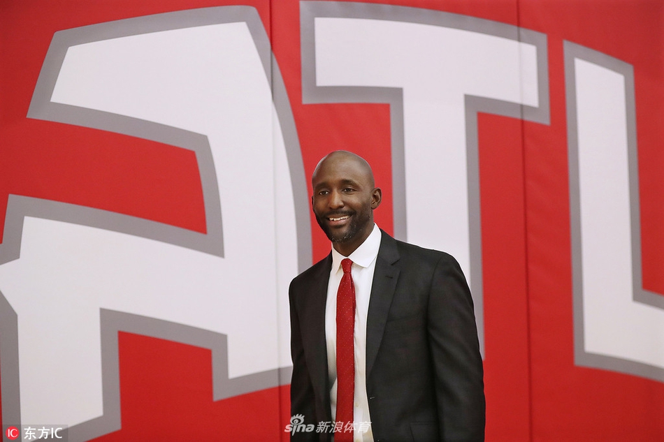 亚特兰大老鹰新帅正式亮相