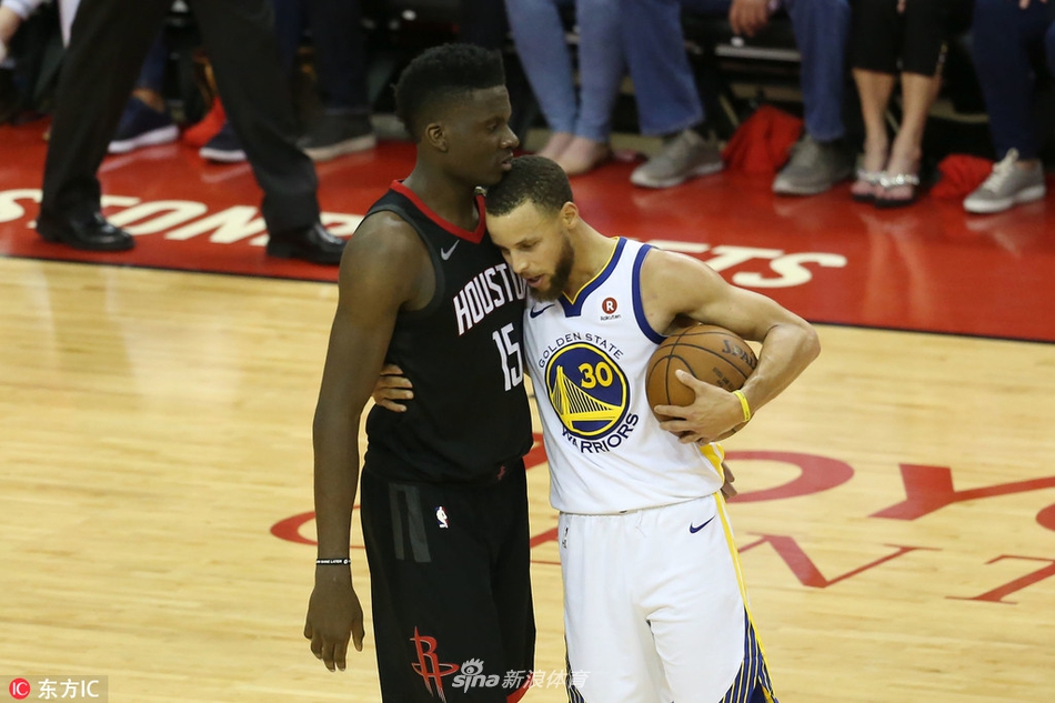 库里送别卡培拉