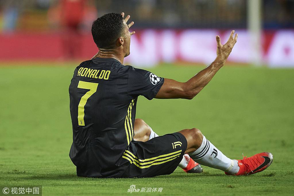[欧冠]C罗染红！巴伦西亚0-2尤文图斯