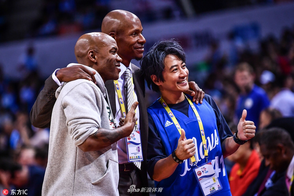 马布里合影雷阿伦孙耀威