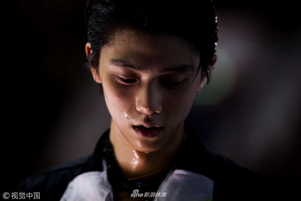 花滑大奖赛羽生结弦创纪录夺冠