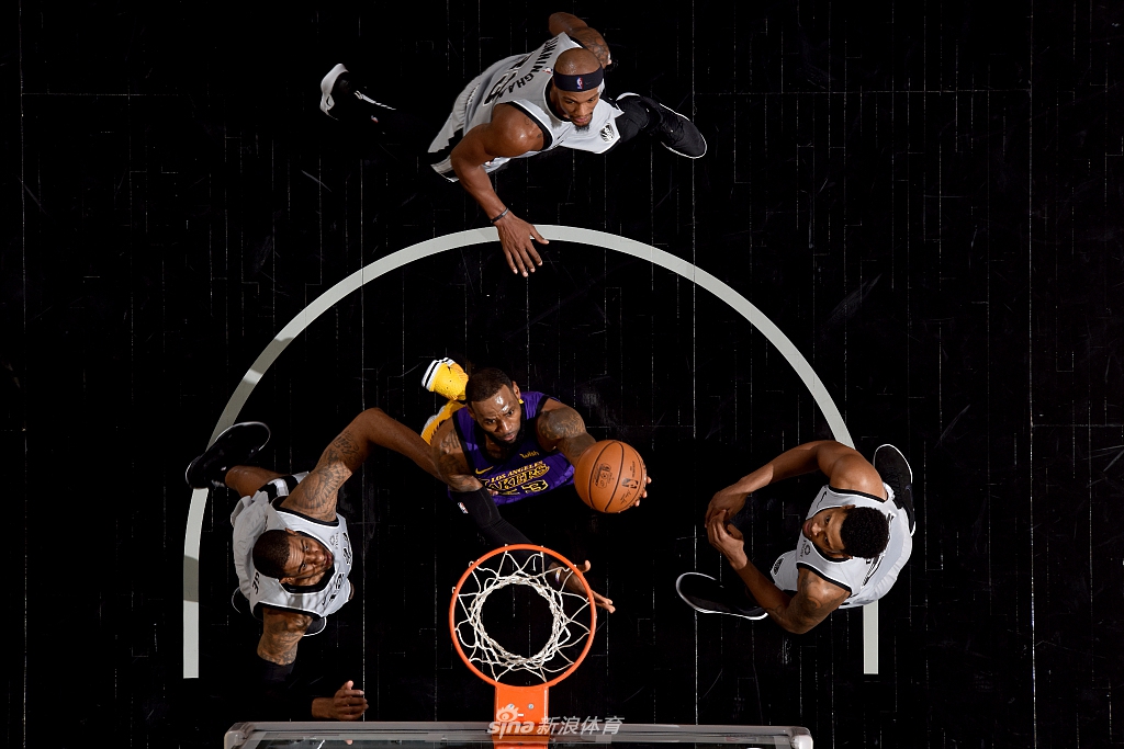 詹姆斯砍下准三双