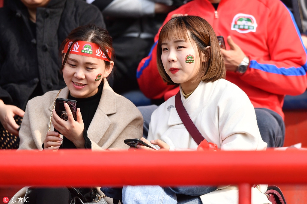 2019中超第1轮各地女球迷精选II