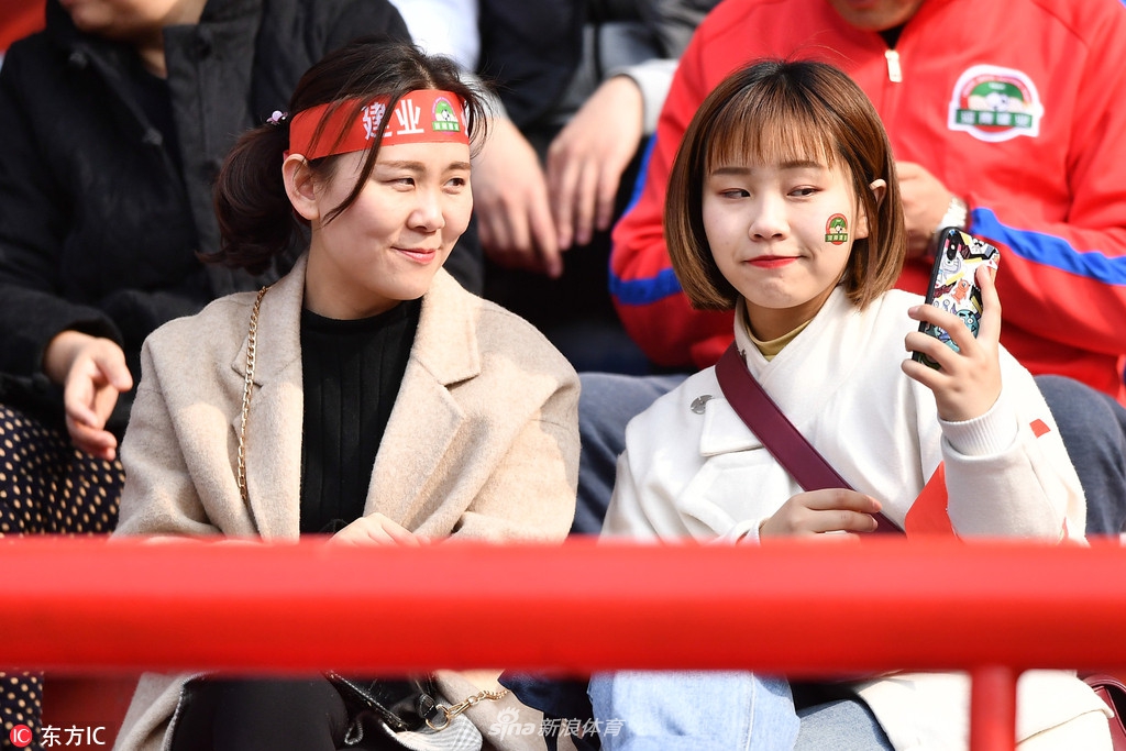 2019中超第1轮各地女球迷精选II