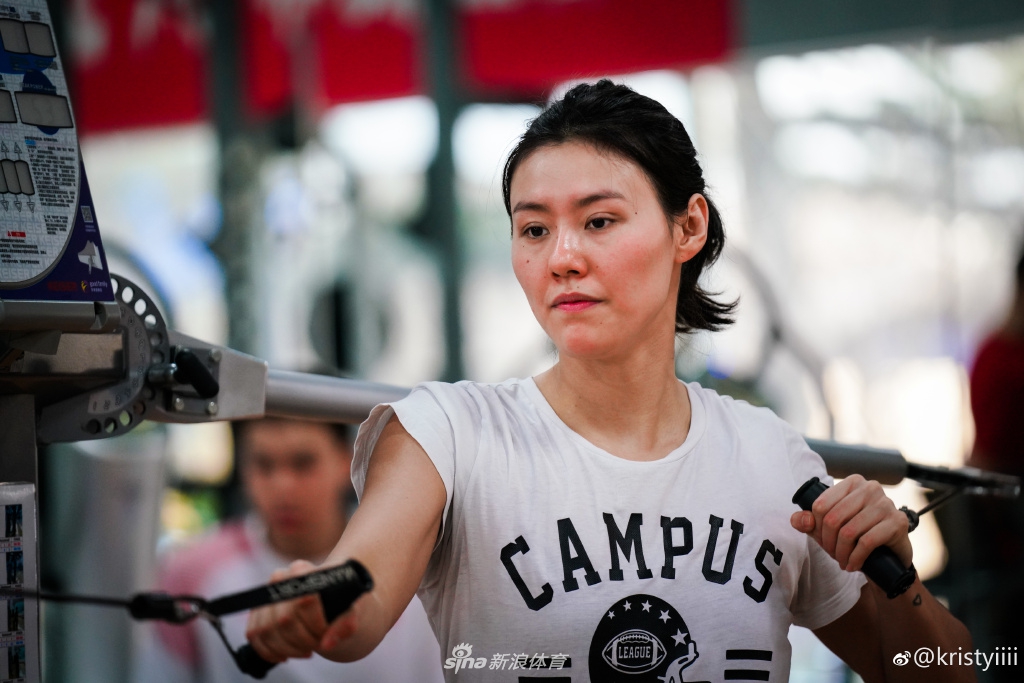 游泳女神刘湘训练生活美照