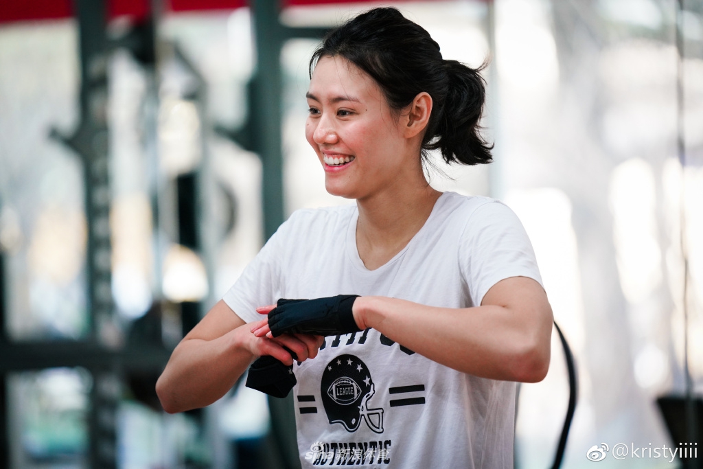 游泳女神刘湘训练生活美照