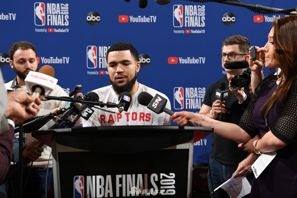 猛龙队训练备战NBA总决赛 卡哇伊成焦点