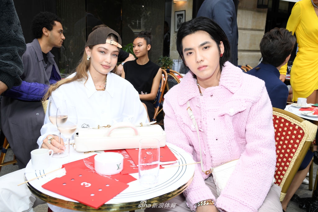 巴黎男装周LV秀场威少与吴亦凡同场比帅