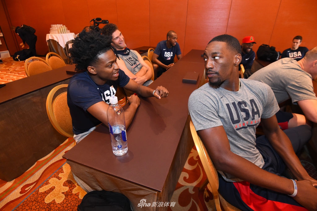 美国男篮训练备战 队内对抗赛波帅最忙