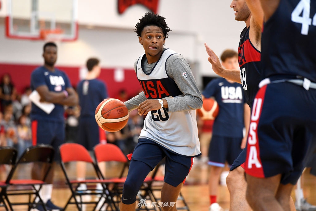 美国男篮训练备战 队内对抗赛波帅最忙