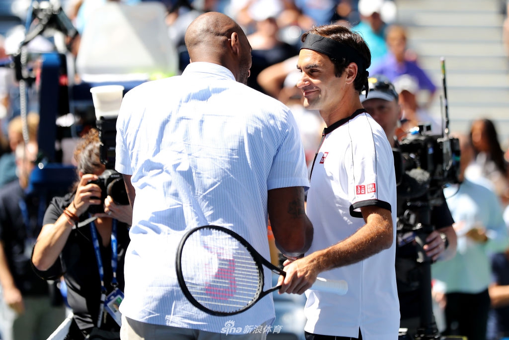 科比现身美网助威费德勒 两大天王合体