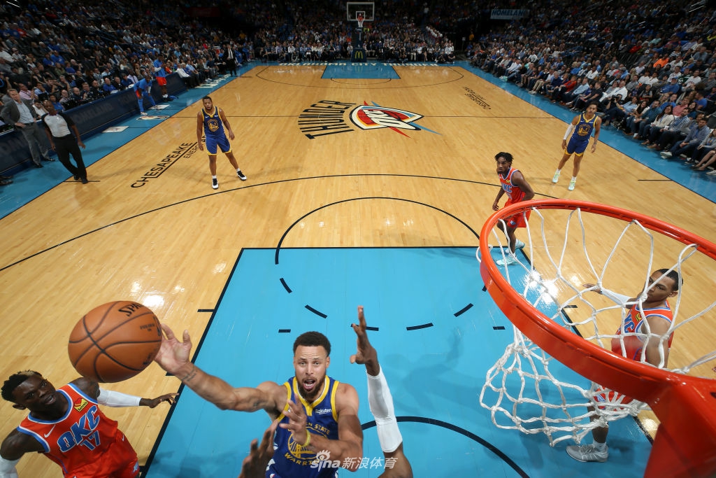 库里全场23分5助攻