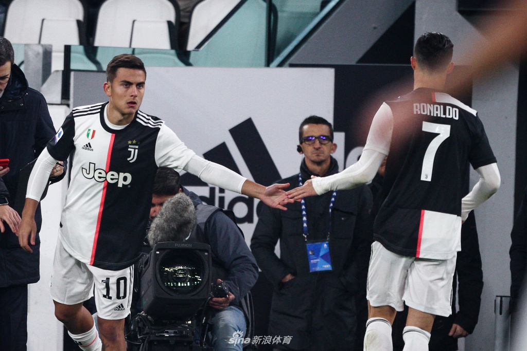 C罗提前被换下爆粗口！比赛没踢完就离开尤文主场