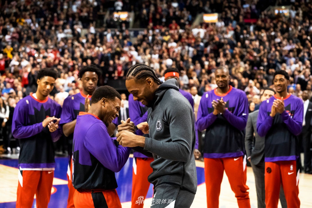 重回老东家!莱昂纳德终于拿到属于自己的总冠军戒指