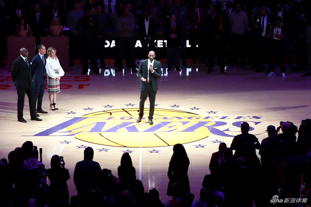 科比球衣退役两周年回顾 湖人传奇永存