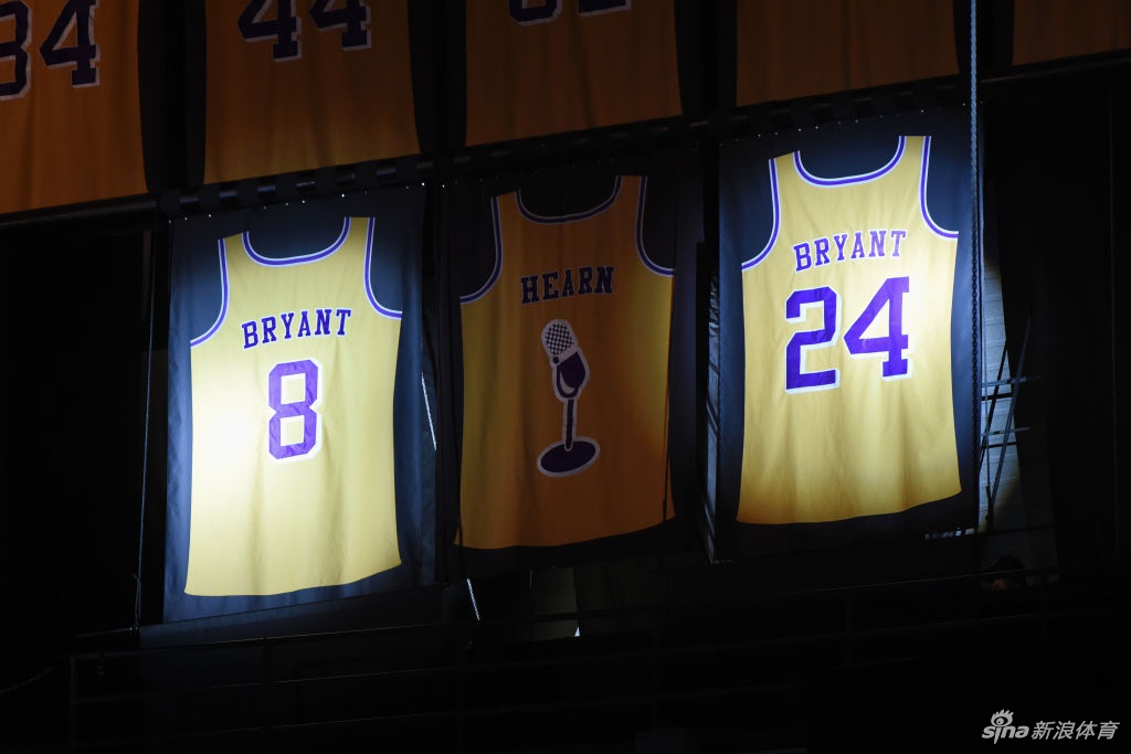 科比球衣退役两周年回顾 湖人传奇永存