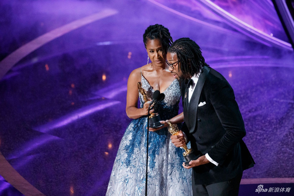 《发之恋》主创致敬科比