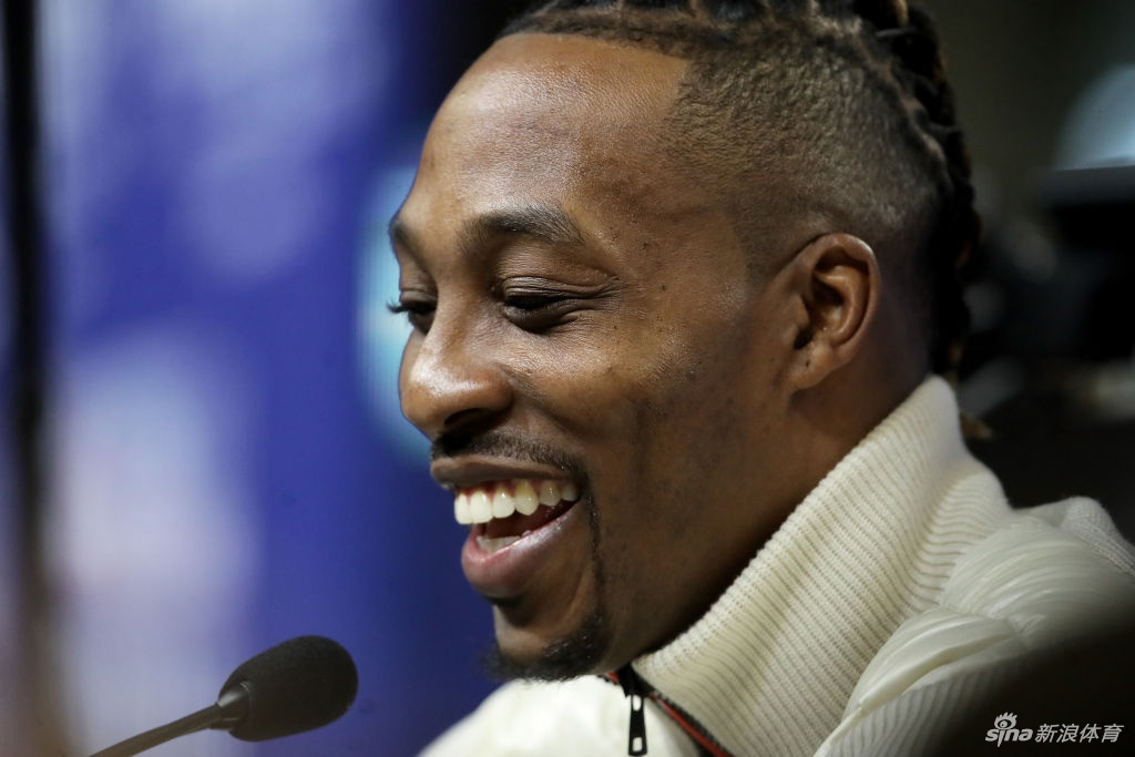 NBA全明星媒体采访日 詹姆斯成关注焦点