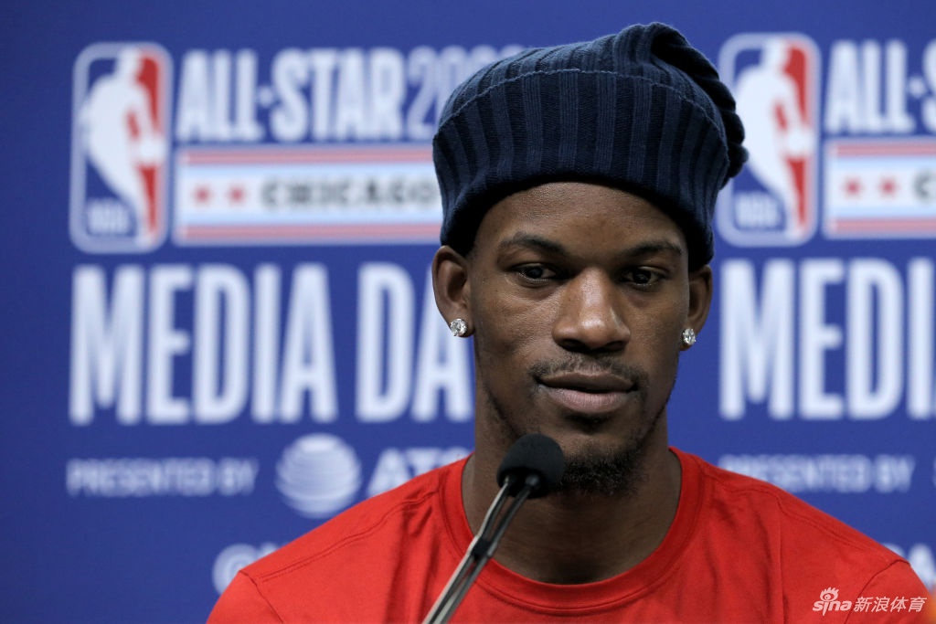 NBA全明星媒体采访日 詹姆斯成关注焦点