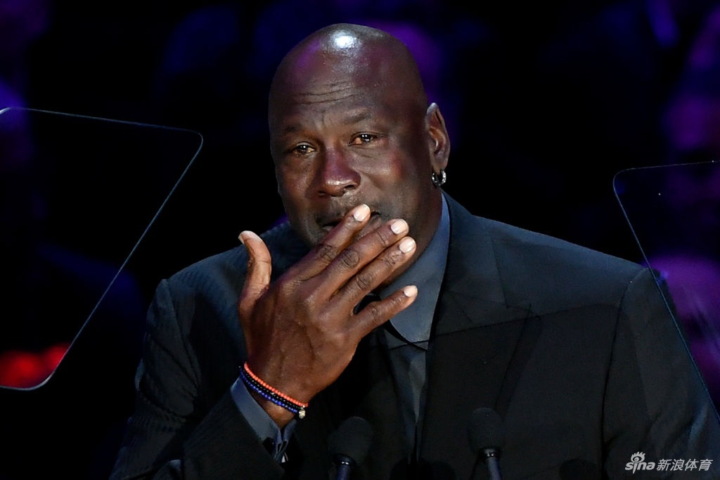 乔丹泪洒科比追悼会：我身体的一部分也死去了