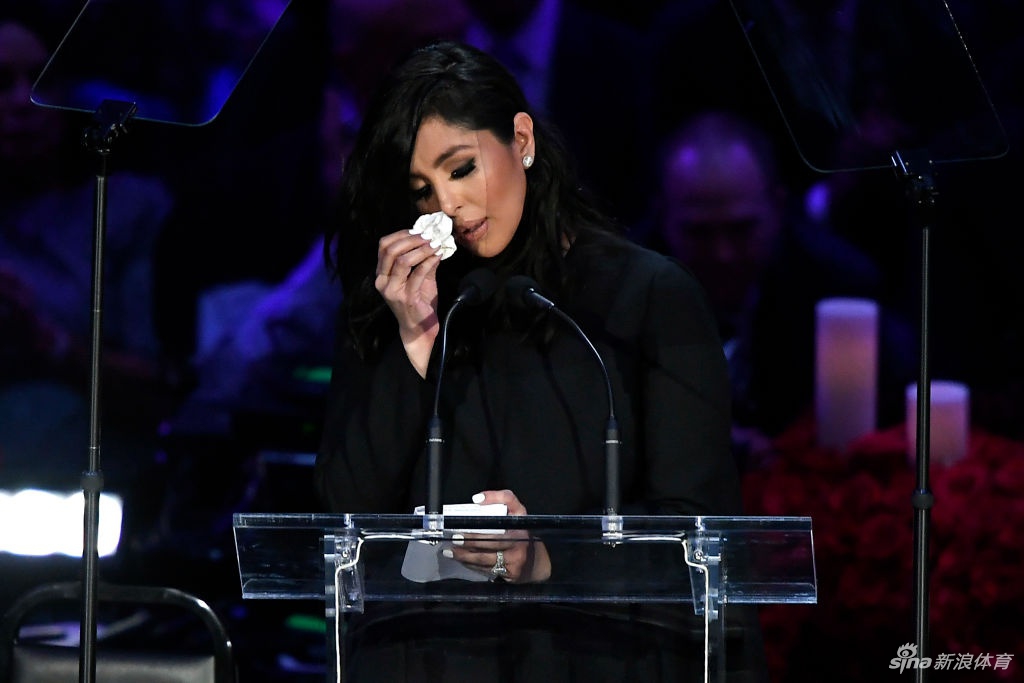 科嫂瓦妮莎追思科比:愿你们在天堂快乐直到再次相遇