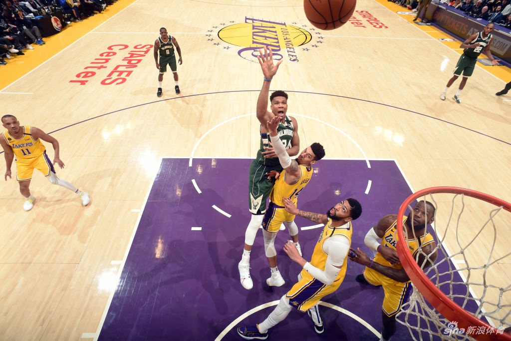 [NBA]雄鹿103-113湖人 詹姆斯37分锁定季后赛