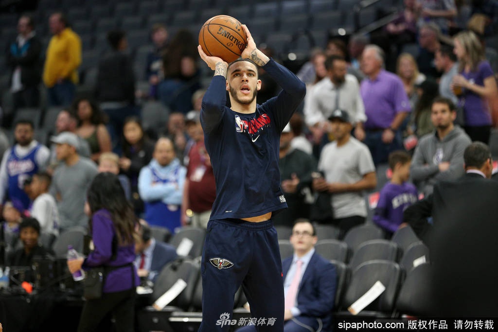 疫情袭击NBA！球员用消毒液洗手 球迷开始戴口罩