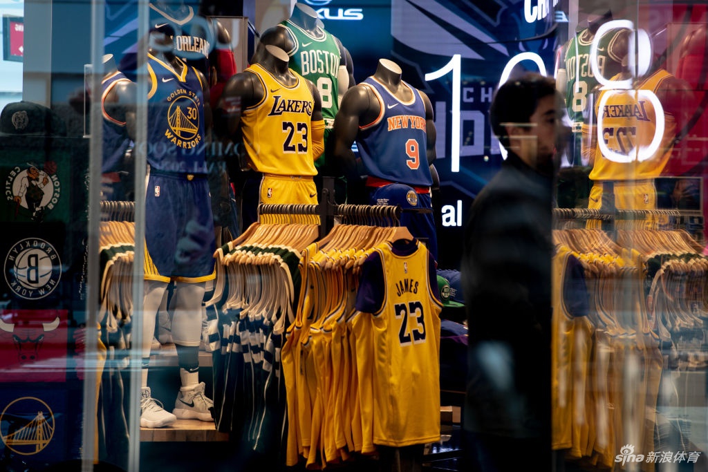 NBA官方通知：至少停赛一个月 各队球馆冷冷清清