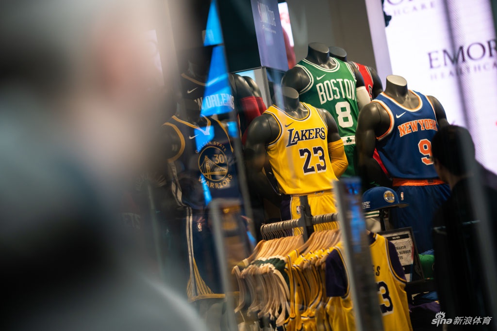 NBA官方通知：至少停赛一个月 各队球馆冷冷清清