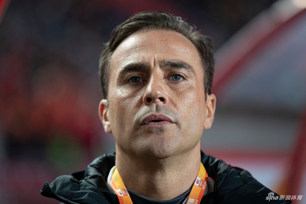 卡纳瓦罗戴口罩晒广州夜色：在中国感觉非常安全