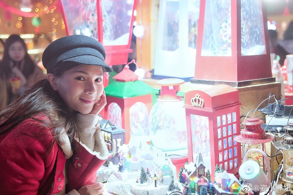 辣妈何姿 活力四射少女感十足