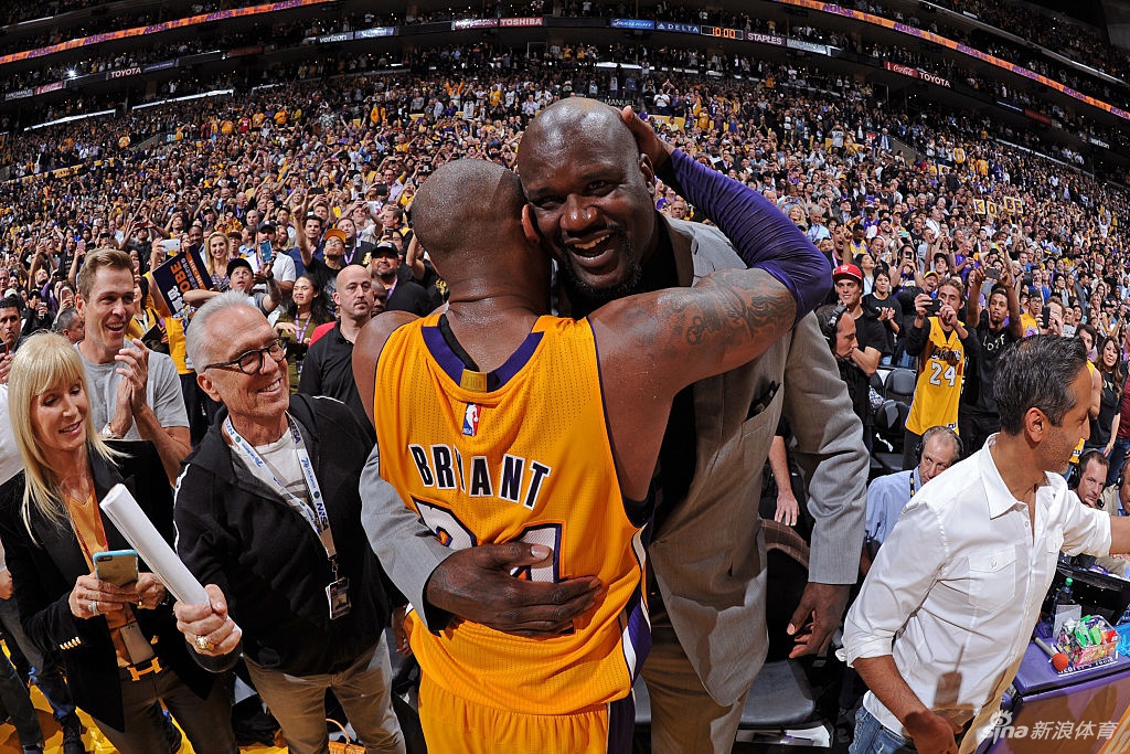 4年前今天科比告别战砍60分 24张老照片回顾最后一舞