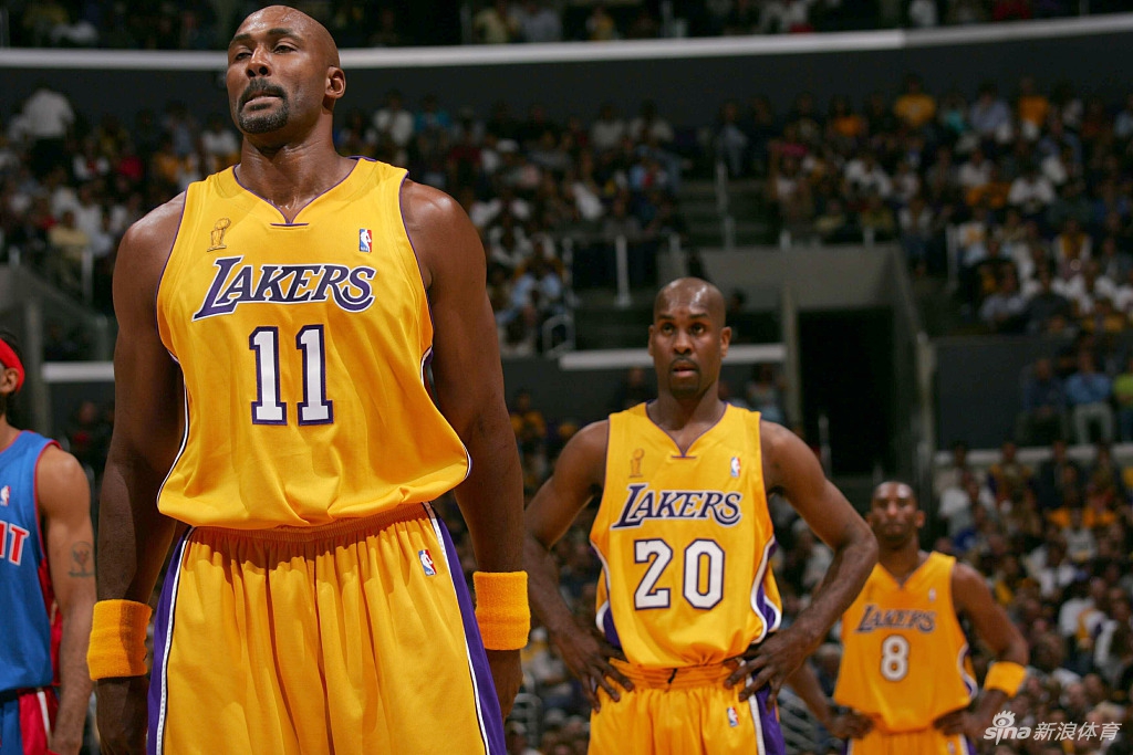 马龙佩顿：湖人