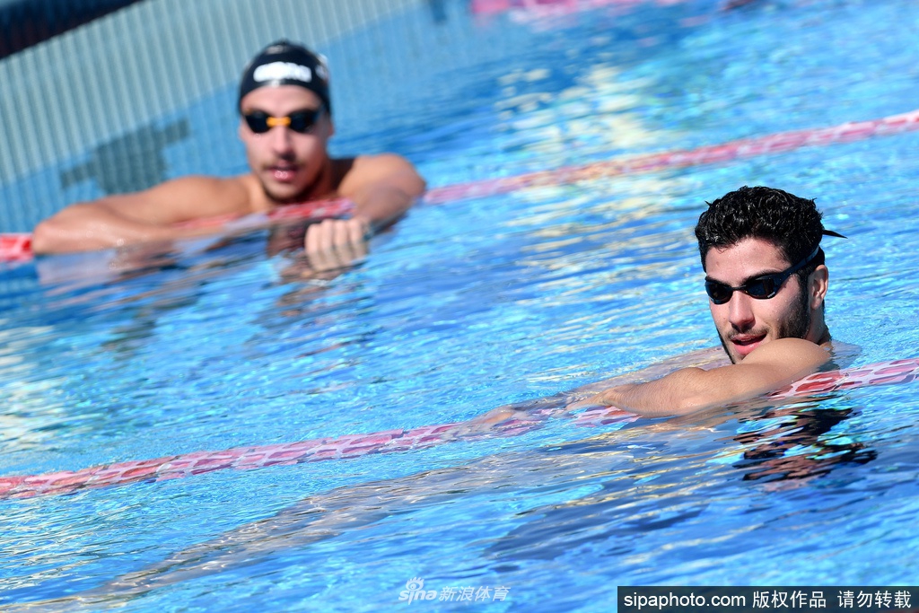 意大利游泳运动员正式复训 训练备战比赛