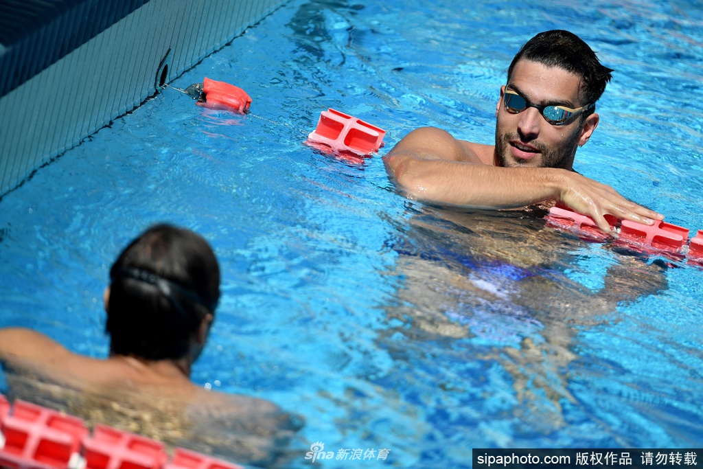 意大利游泳运动员正式复训 训练备战比赛