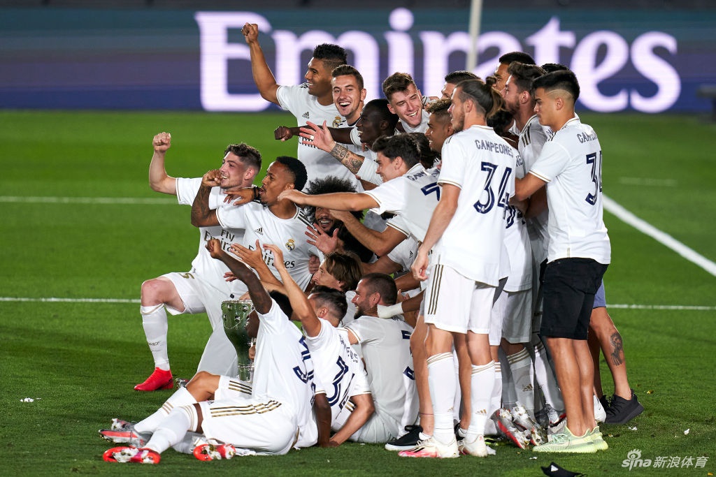 [西甲]皇马2-1比利亚雷亚尔 豪取10连胜夺冠