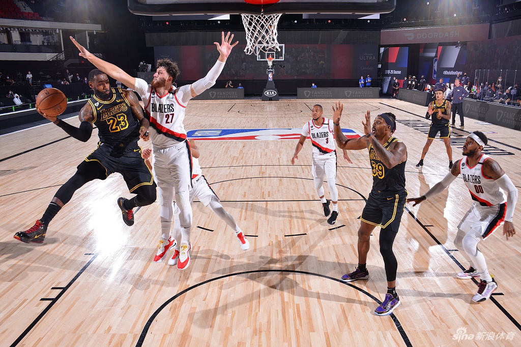 [NBA季后赛]湖人135-115开拓者 总分3-1