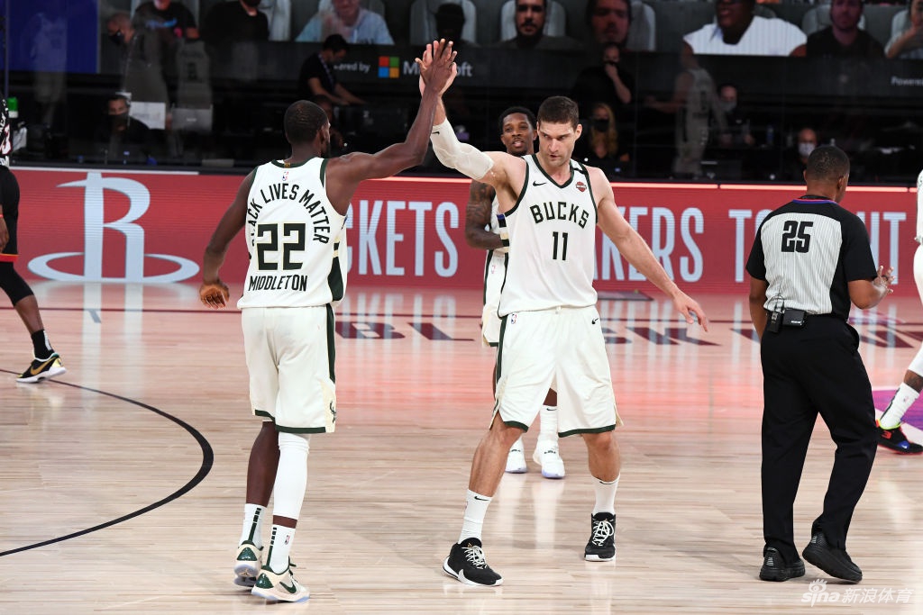 [NBA季后赛]雄鹿118-115热火 字母伤退米德尔顿36分