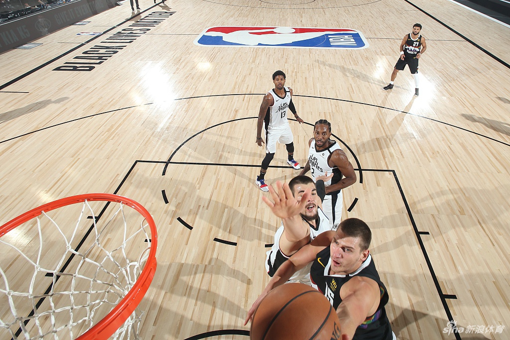 [NBA季后赛]快船113-107掘金 泡椒32分总分2-1