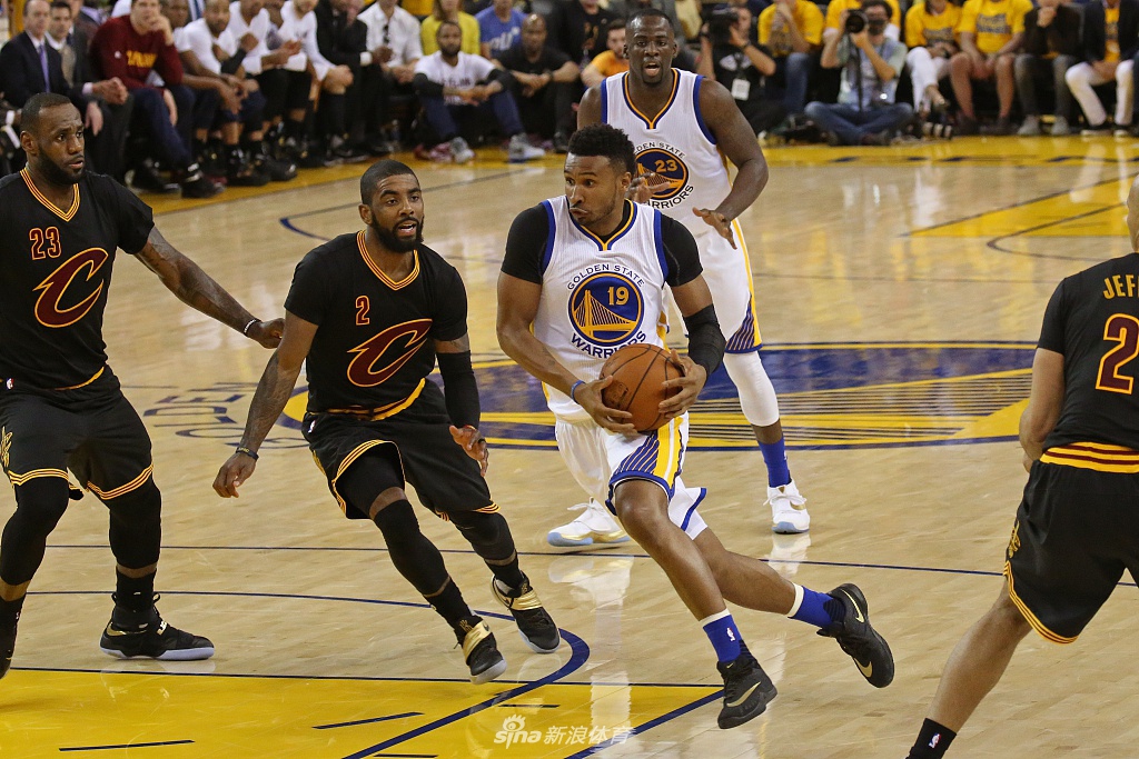 “巴西闪电”巴博萨正式宣布退役 加入勇士教练团队