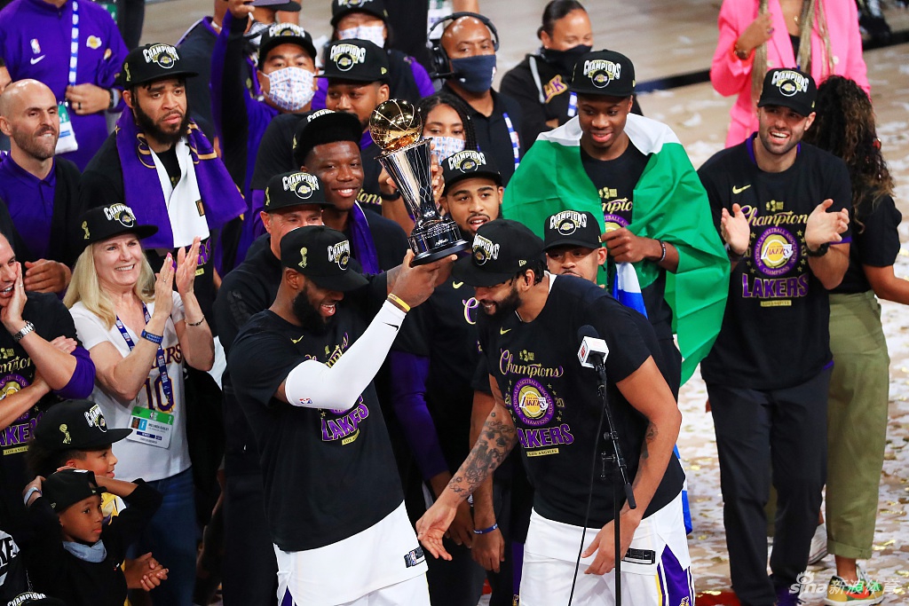 詹姆斯获得总决赛MVP 历史首位三支不同球队FMVP