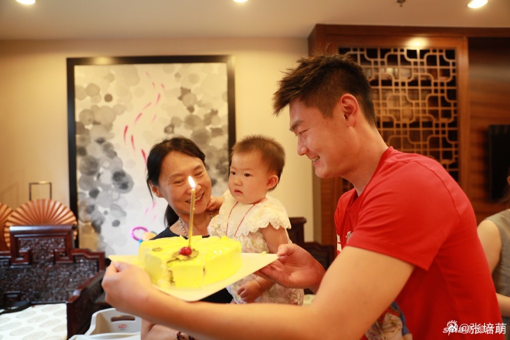 张培萌妻子控诉被出轨遭家暴提出离婚 张团队:无中生有