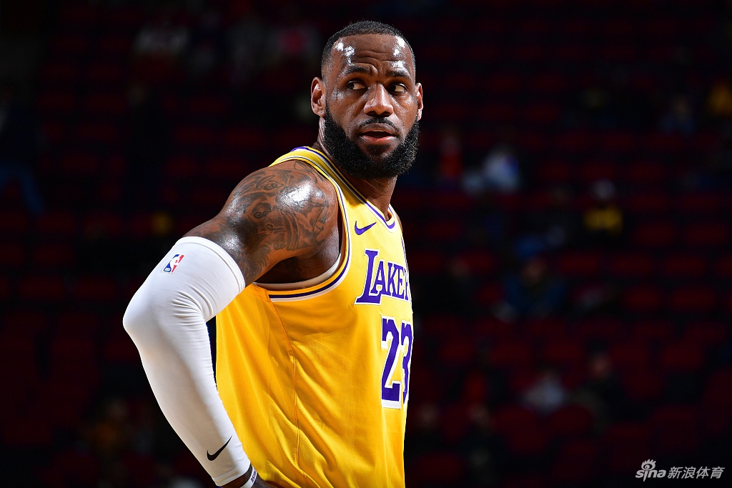 [NBA]湖人117-100火箭 詹姆斯砍26+8