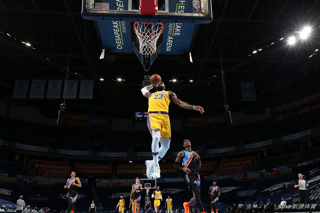 [NBA常规赛]湖人128-99雷霆 詹姆斯26+6+7