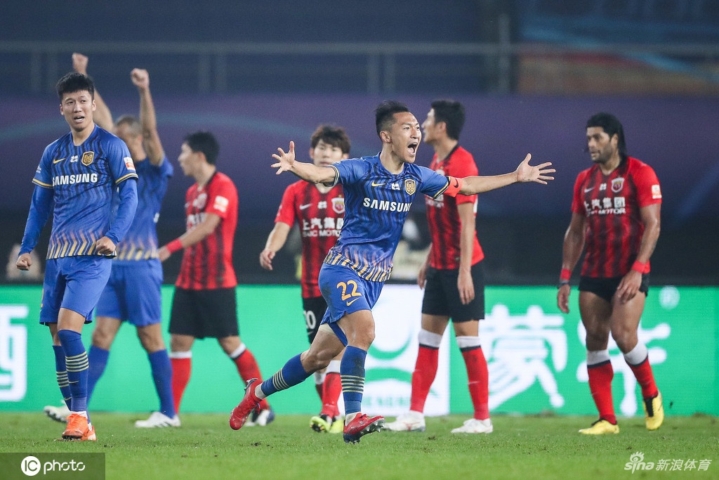 江苏队队长吴曦即将加盟上海海港