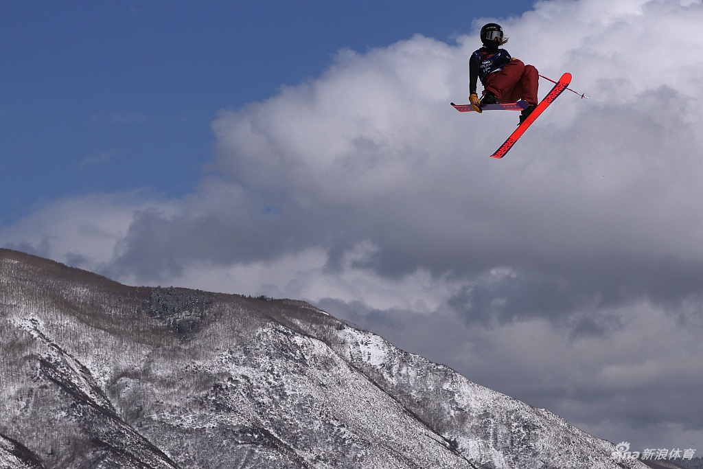 自由式滑雪世锦赛第6日：谷爱凌晋级女子大跳台决赛
