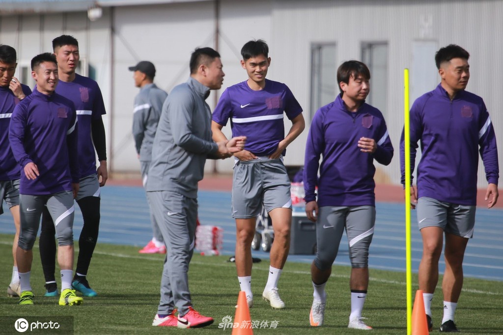 天津津门虎完成新赛季第一练 于根伟：树立球队的魂