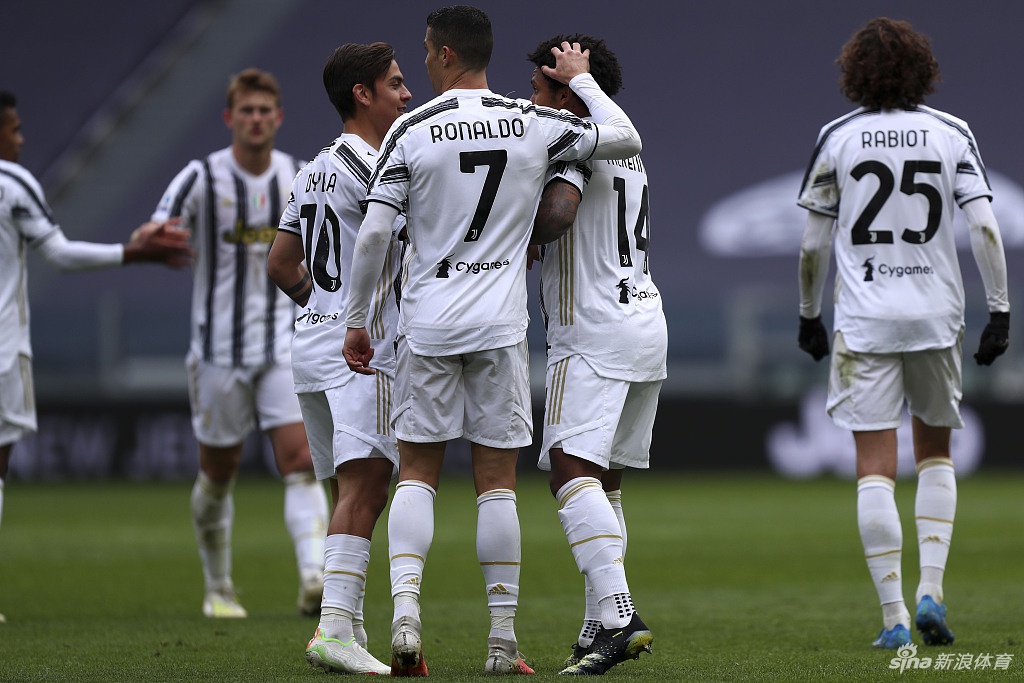 [意甲]尤文3-1热那亚 C罗中柱莫拉塔破门