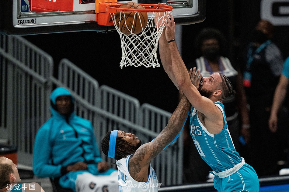 [NBA常规赛]湖人101-93黄蜂